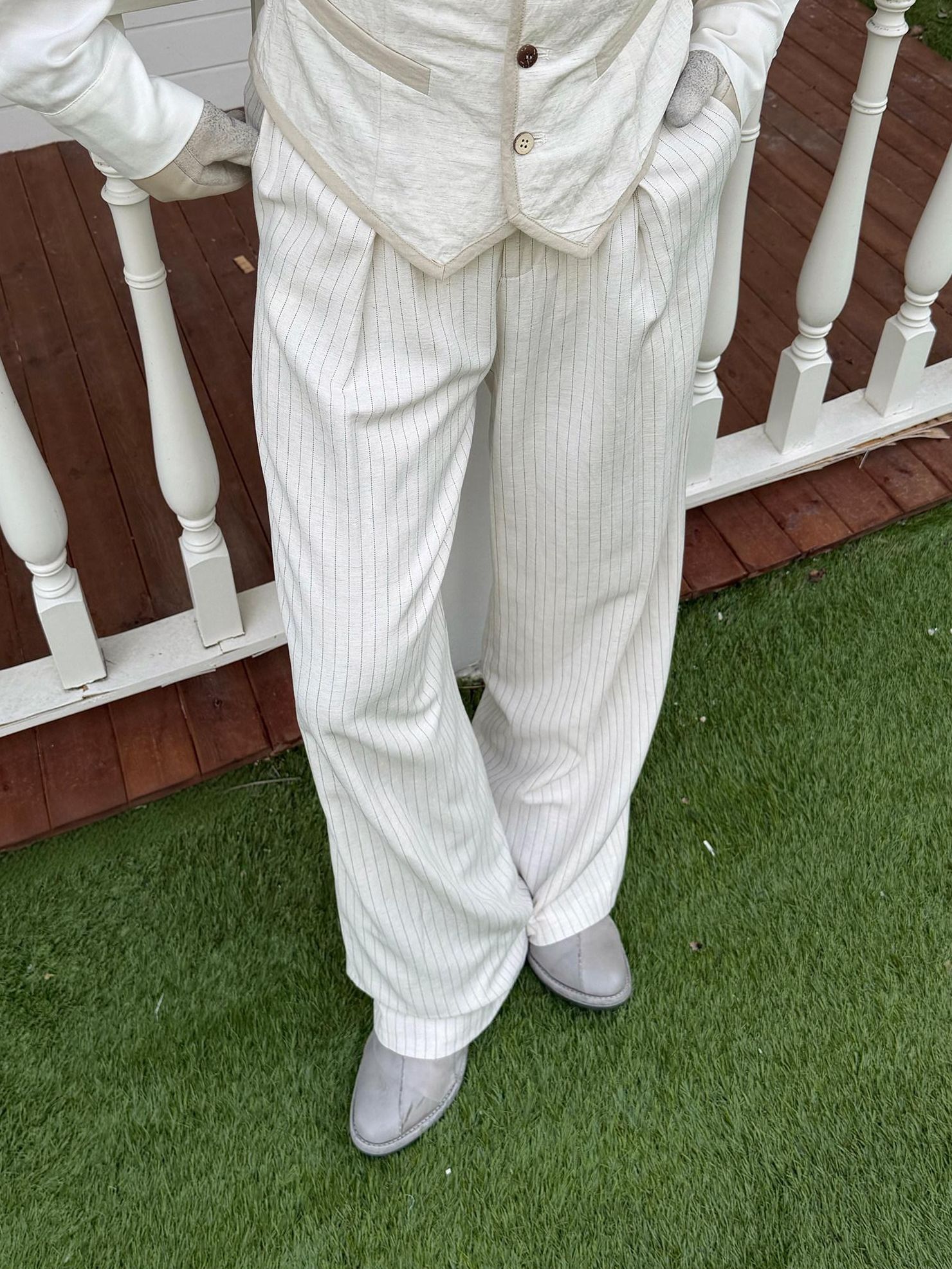 BALITONE White Striped Pleated Viscose Linen Micro Stretch Straight-Leg Casual Trousers