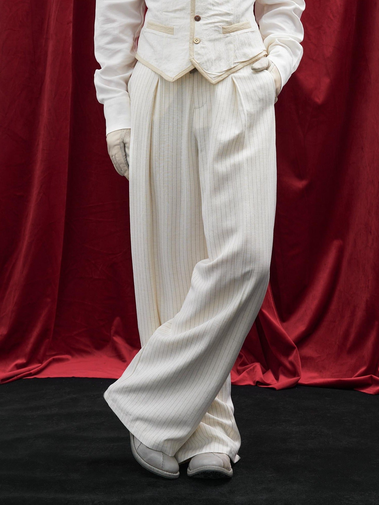 BALITONE White Striped Pleated Viscose Linen Micro Stretch Straight-Leg Casual Trousers