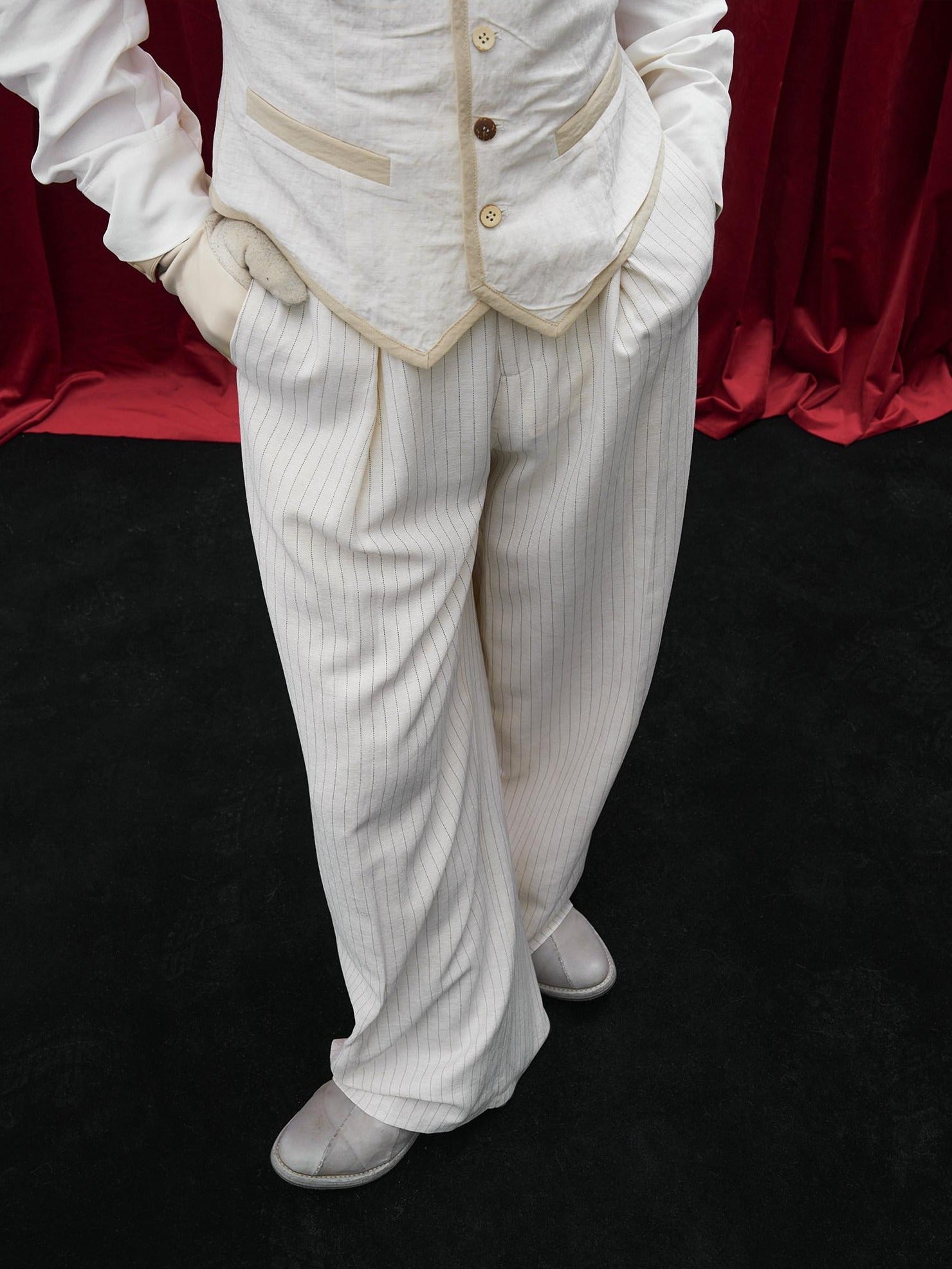 BALITONE White Striped Pleated Viscose Linen Micro Stretch Straight-Leg Casual Trousers