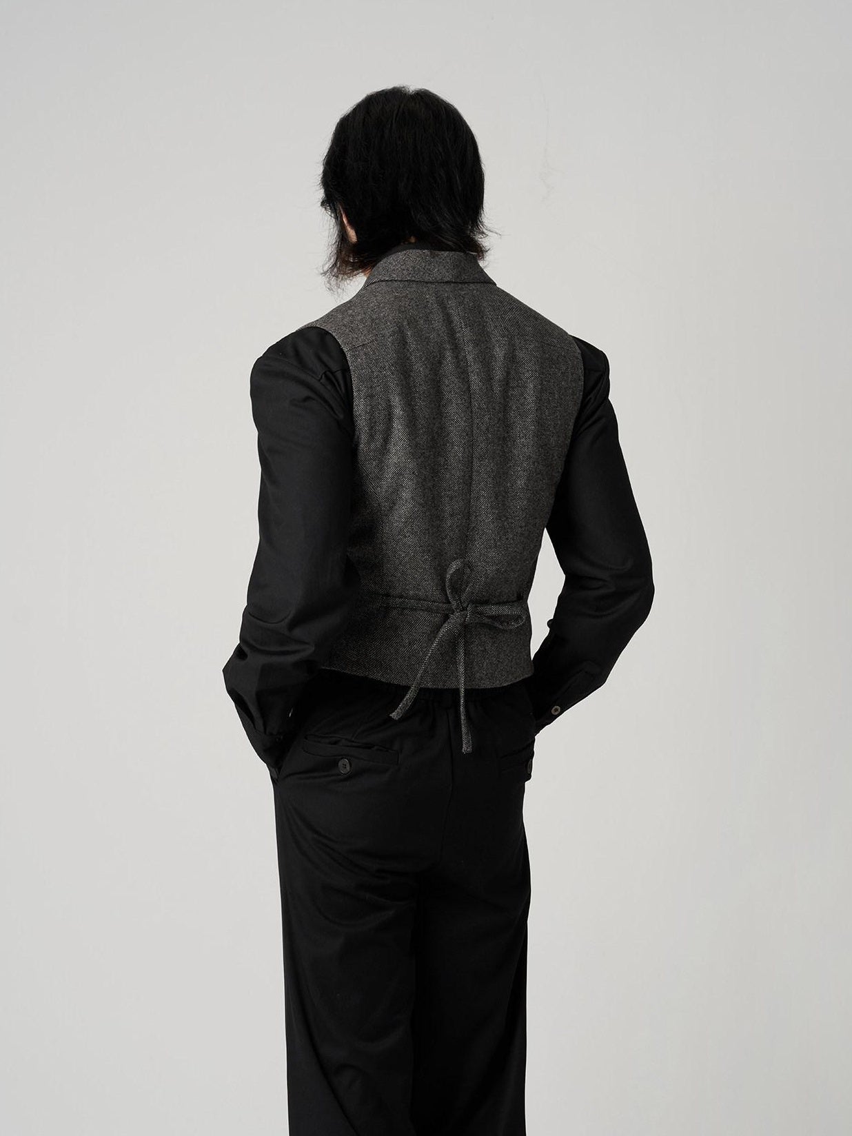 BALITONE Non Iron Wool Blend Slim Button Slanted Hem Youth Dark Gray Tailored Waistcoats