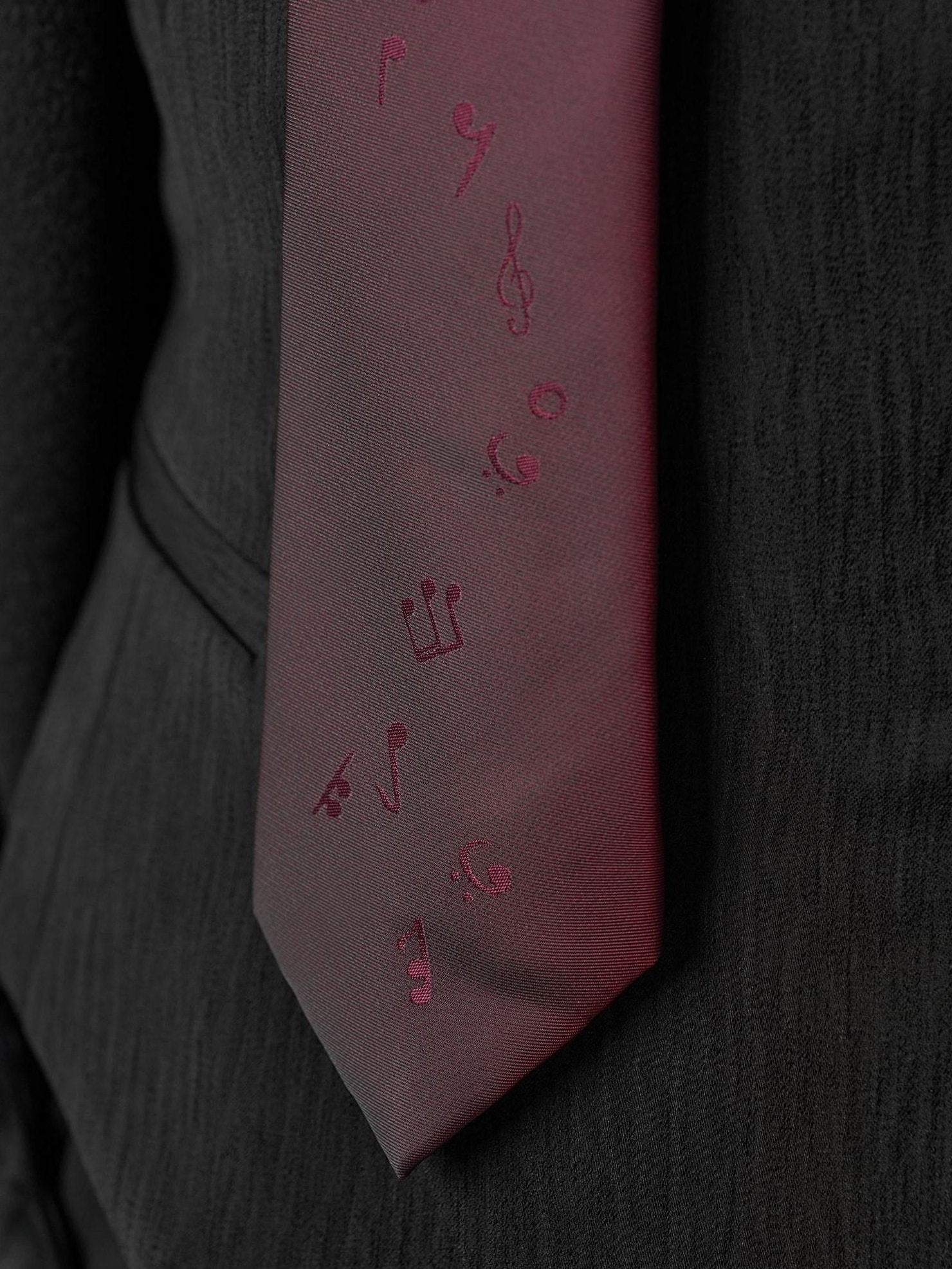 BALITONE Silk Jacquard Burgundy Arrowhead Tip Casual Standard 7Cm Width 48Cm Length Ties