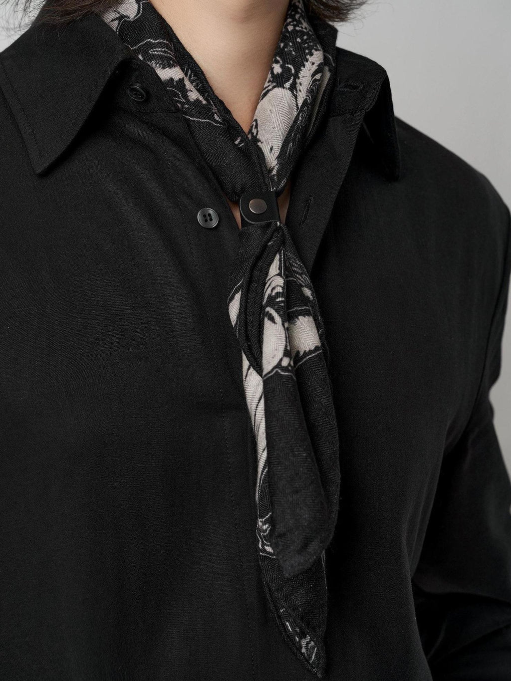 BALITONE Soft Wool Digital Print Gradient Small Square Unisex Black Ties & Pocket Squares