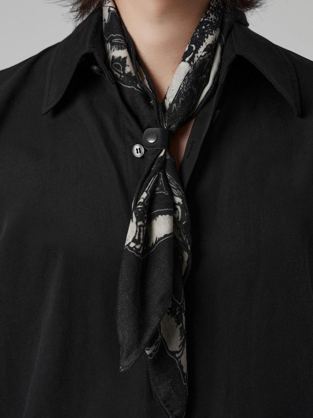 BALITONE Soft Wool Digital Print Gradient Small Square Unisex Black Ties & Pocket Squares