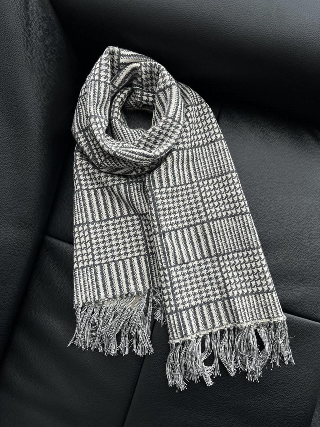 CATSSTAC Cozy Thermal Warmth British Plaid Rectangular Unisex Youth Light Gray Scarves