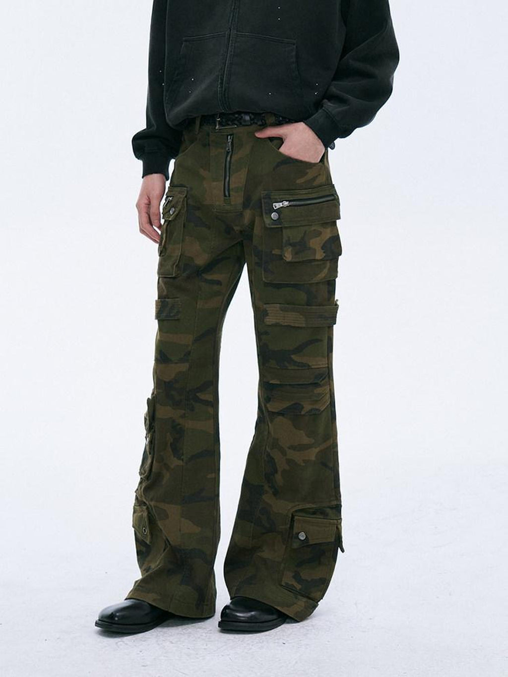 CATSSTAC Durable Multi Pocket Relaxed Fit Youthful Camo Utility Cargo Pants