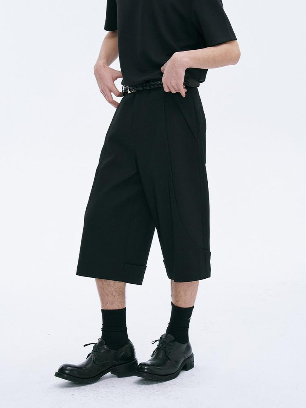 CATSSTAC Loose Straight Cropped Mid Rise Zipper Fly Youth Casual Black Tailored Shorts