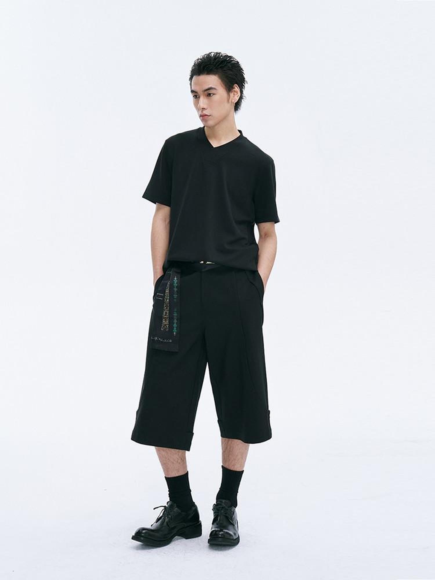CATSSTAC Loose Straight Cropped Mid Rise Zipper Fly Youth Casual Black Tailored Shorts