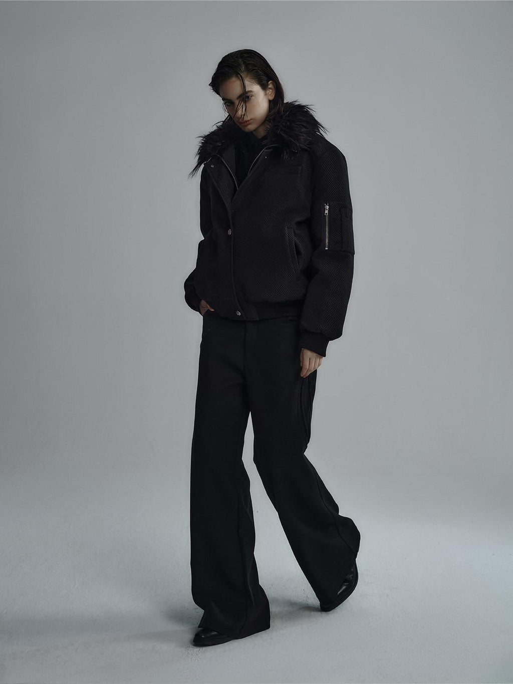 Hypeyourself 90 Percent Goose Down Comfortable Thick Short Casual Fit Black Down Jackets