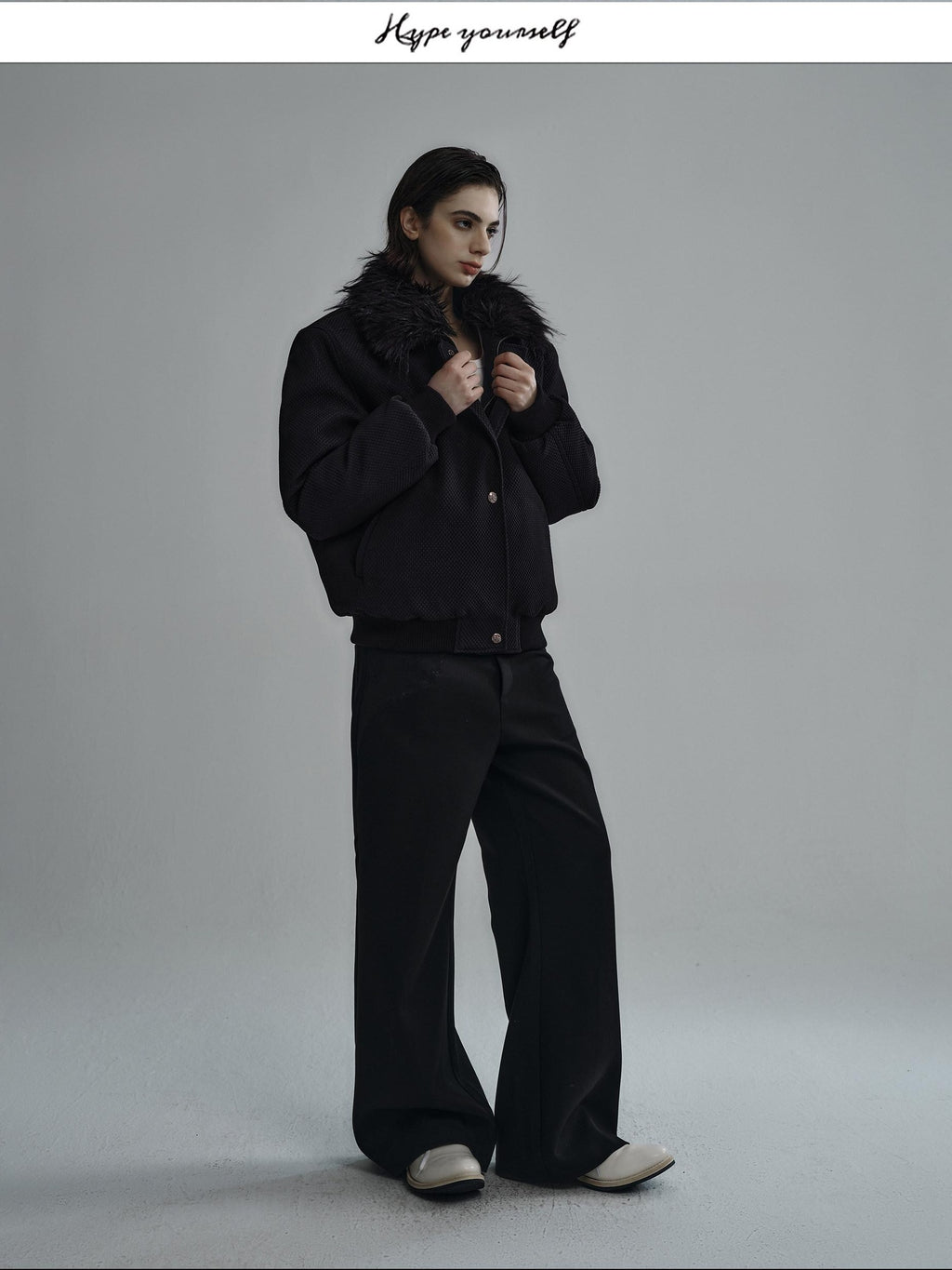 Hypeyourself 90 Percent Goose Down Comfortable Thick Short Casual Fit Black Down Jackets