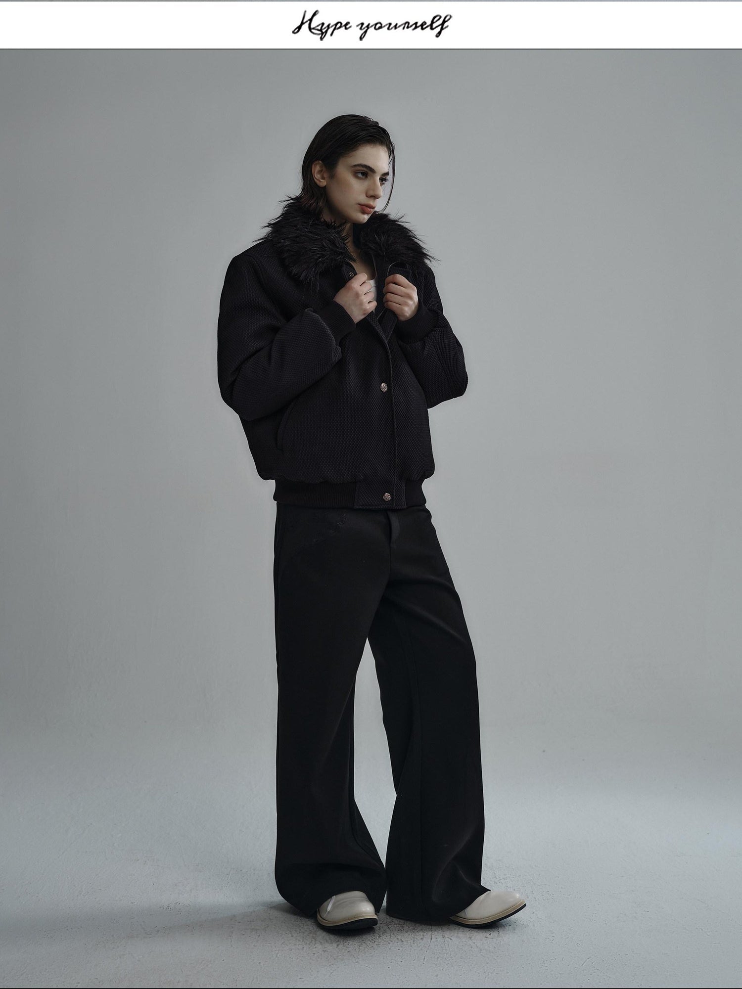 Hypeyourself 90 Percent Goose Down Comfortable Thick Short Casual Fit Black Down Jackets