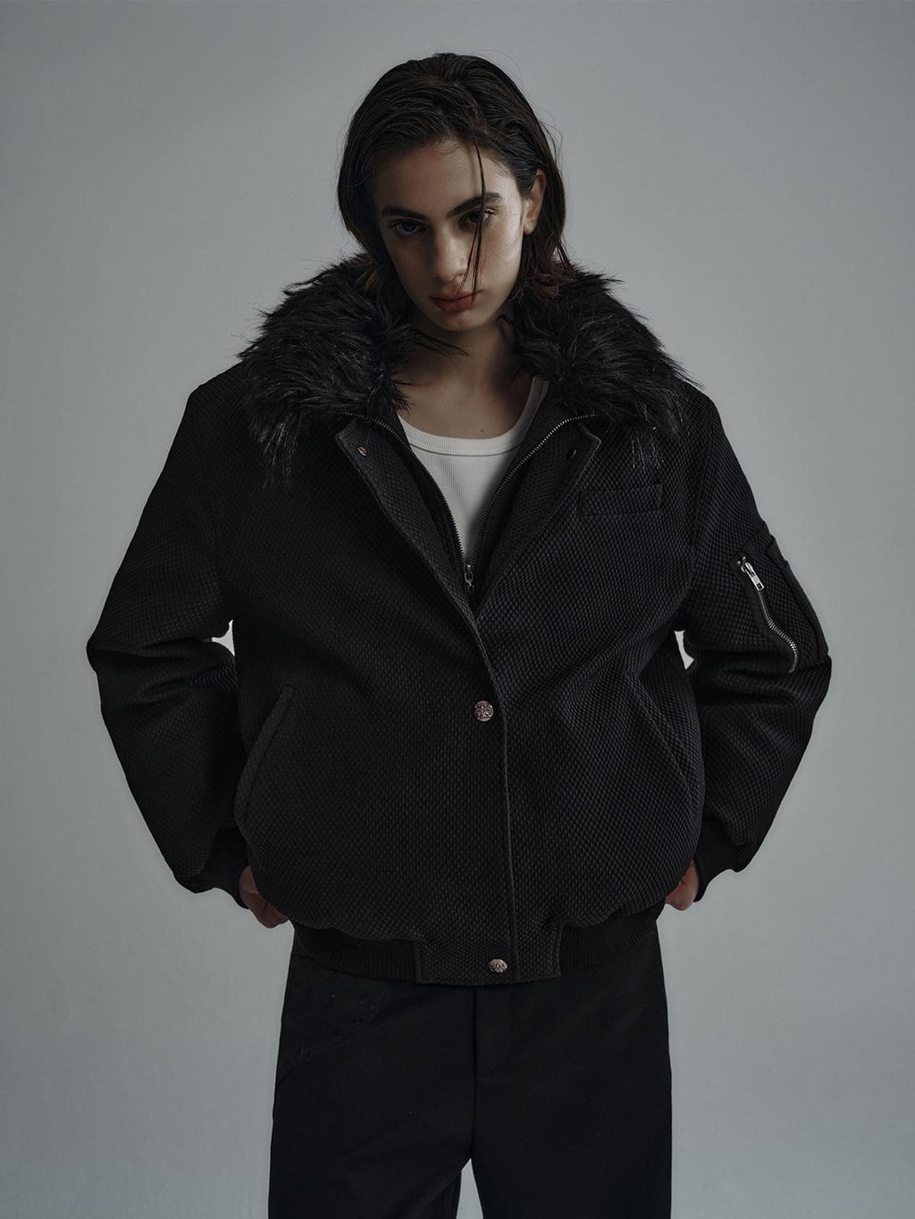 Hypeyourself 90 Percent Goose Down Comfortable Thick Short Casual Fit Black Down Jackets