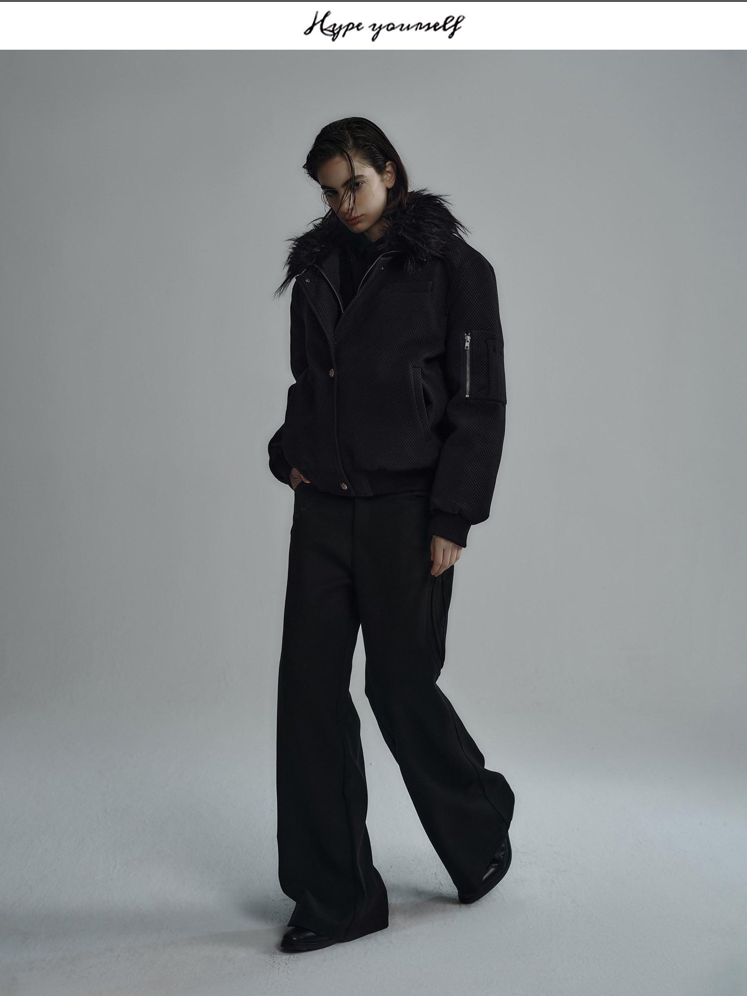 Hypeyourself 90 Percent Goose Down Comfortable Thick Short Casual Fit Black Down Jackets