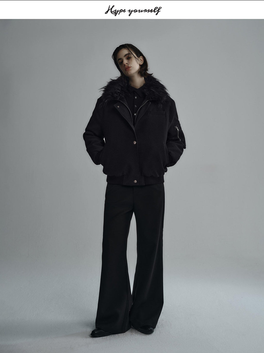 Hypeyourself 90 Percent Goose Down Comfortable Thick Short Casual Fit Black Down Jackets
