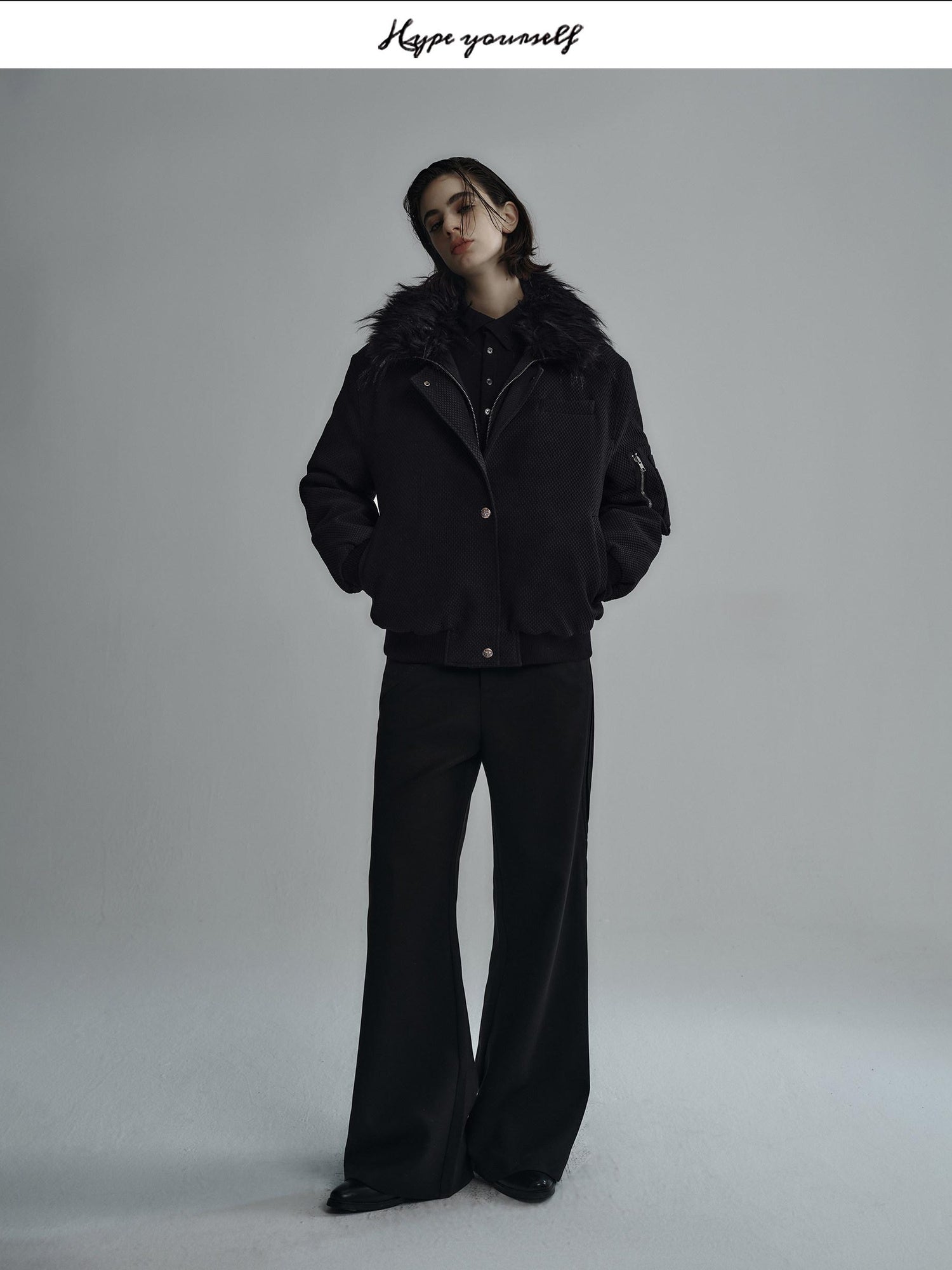 Hypeyourself 90 Percent Goose Down Comfortable Thick Short Casual Fit Black Down Jackets