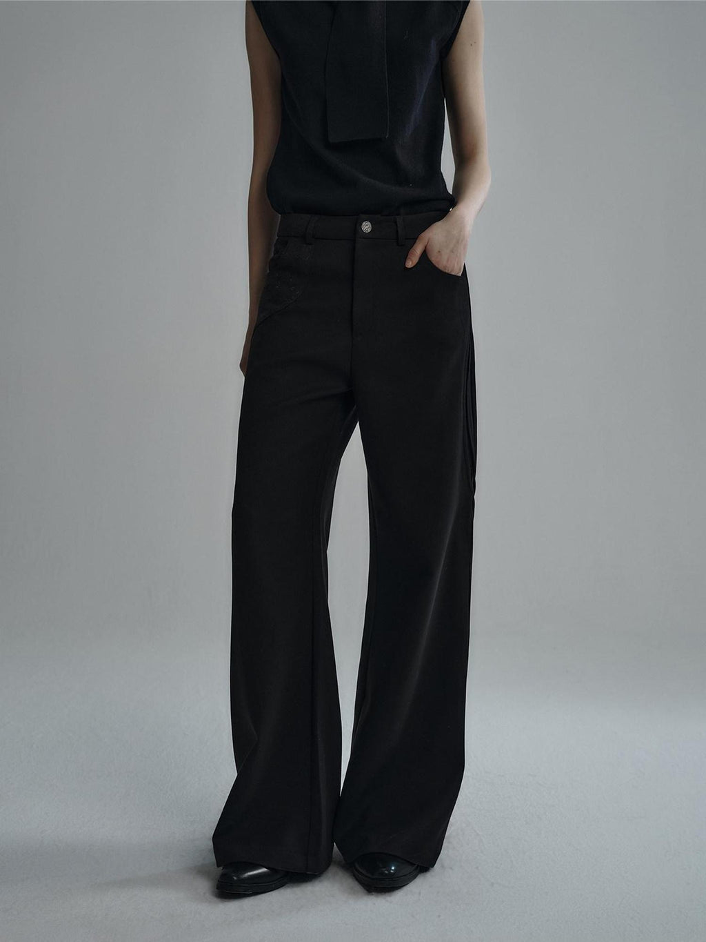 Hypeyourself Comfortable Loose Fit Cool Urban Casual Solid Obsidian Black Flared Pants