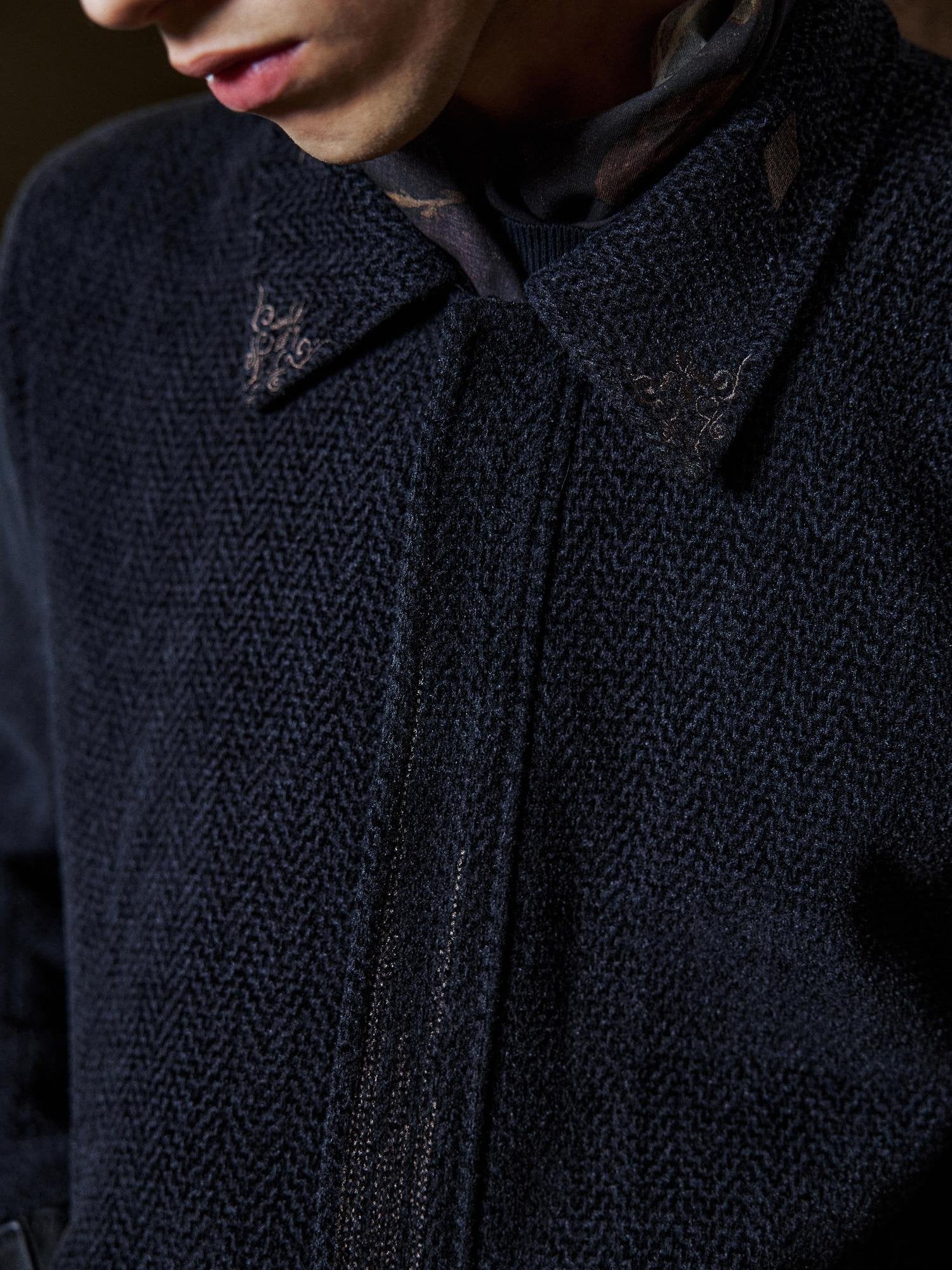Hypeyourself Embroidered Chenille Slim Fit Turn Down Collar Zip Front Men Cropped Jackets