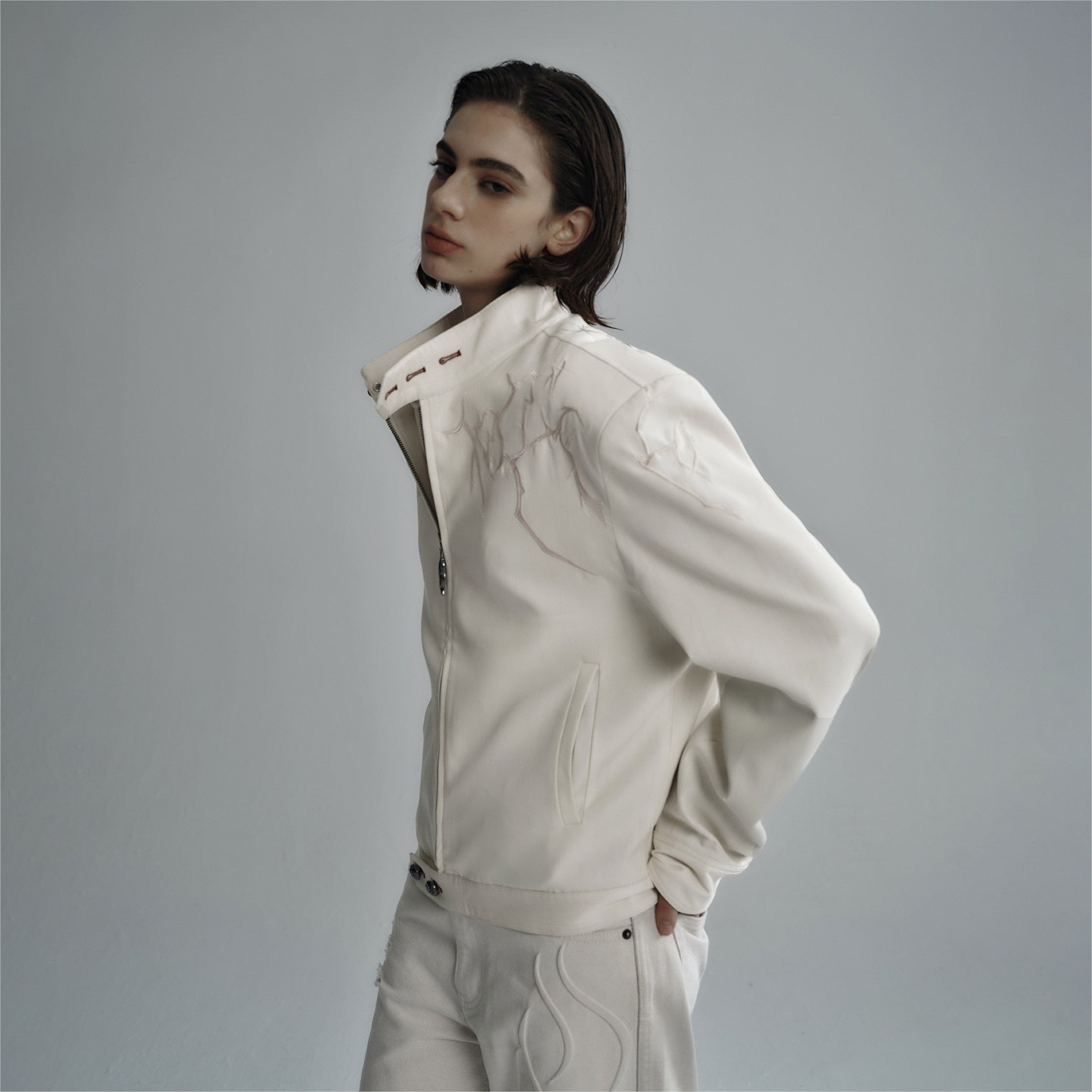 Hypeyourself_Embroidered_Loose_Fit_Stand_Collar_Striped_Unisex_Urban_Polyester_Cropped_Jackets_MISSTT