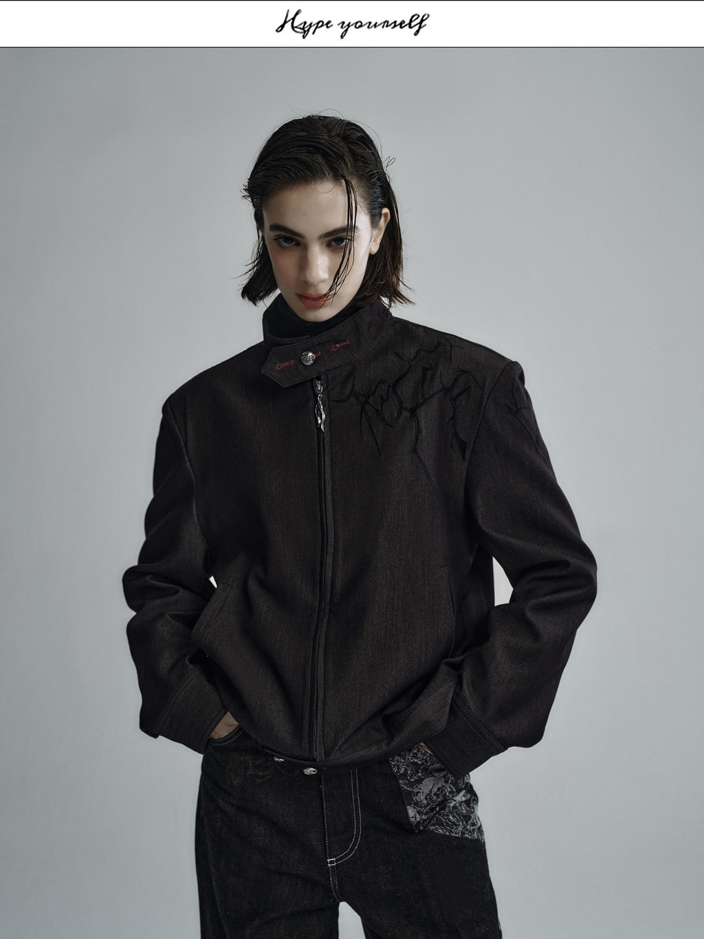 Hypeyourself Embroidered Loose Fit Stand Collar Striped Unisex Urban Polyester Cropped Jackets