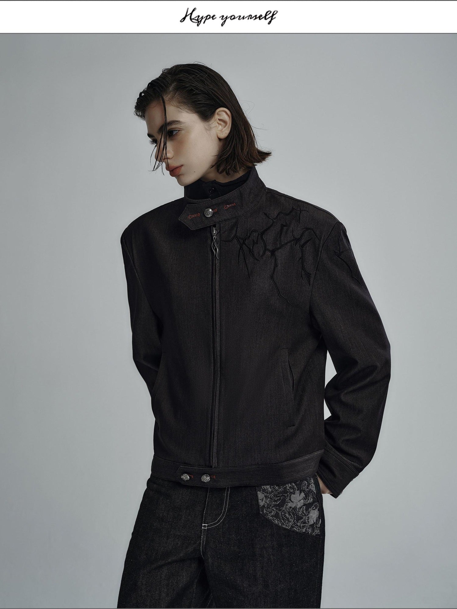 Hypeyourself Embroidered Loose Fit Stand Collar Striped Unisex Urban Polyester Cropped Jackets