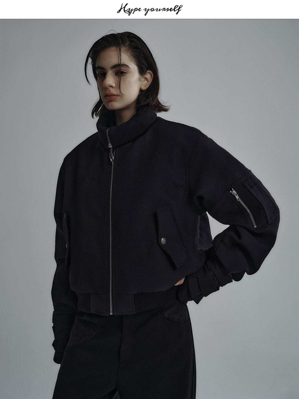 Hypeyourself Padded Boxy Stand Collar Zip Unisex Short Black Minimal Puffer Jackets