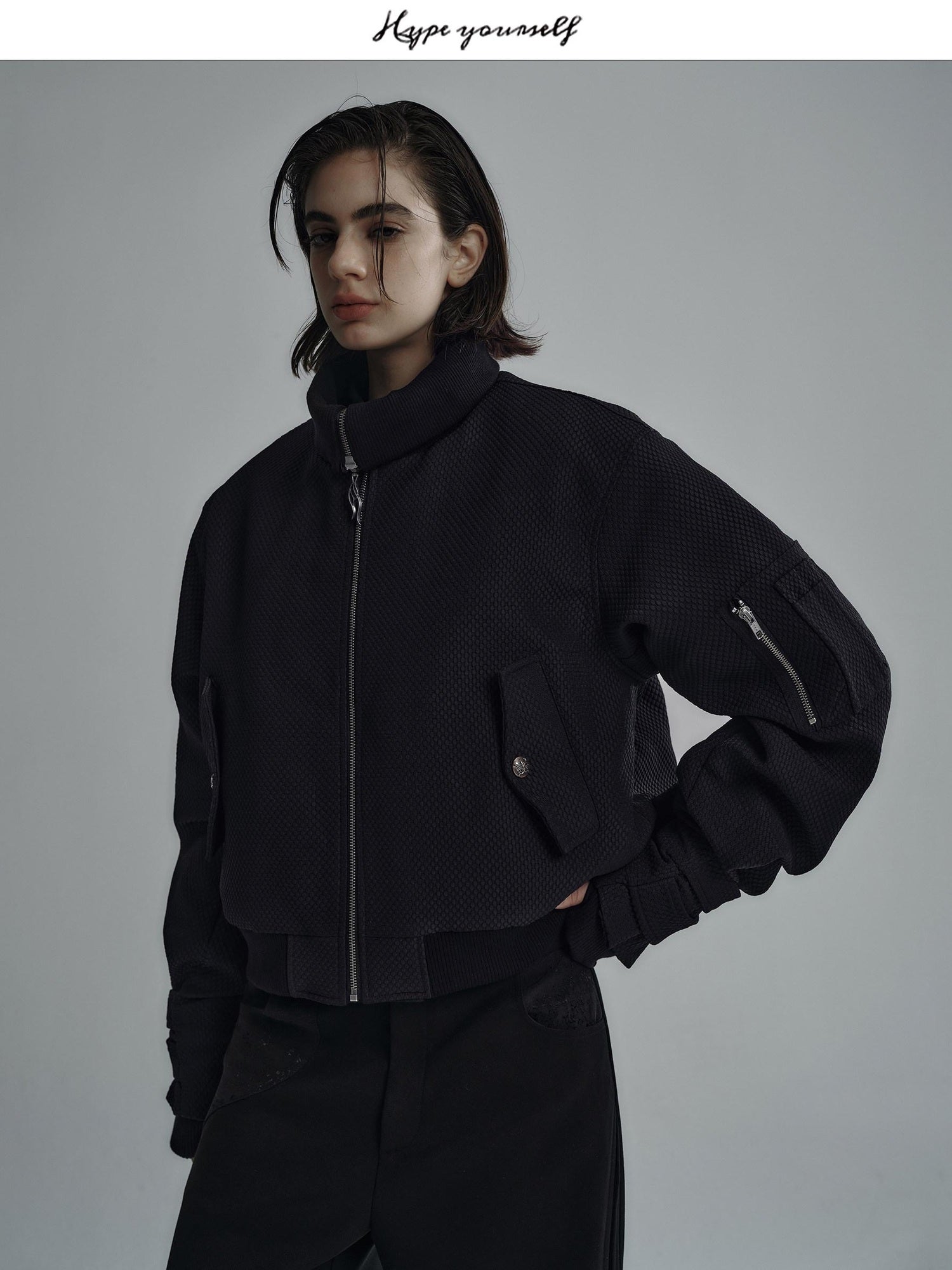 Hypeyourself Padded Boxy Stand Collar Zip Unisex Short Black Minimal Puffer Jackets