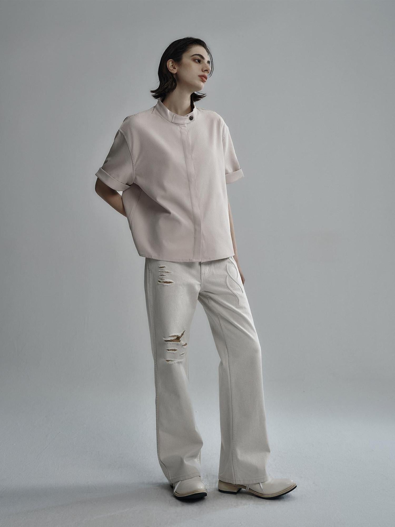 Hypeyourself Shape Retaining Pleated Mid Rise Loose Fit White Denim Casual Flared Jeans