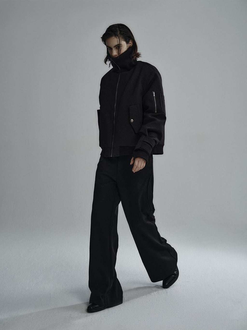 Hypeyourself Warm Insulated Minimalist Boxy Stand Collar Unisex Black Everyday Puffer Jackets