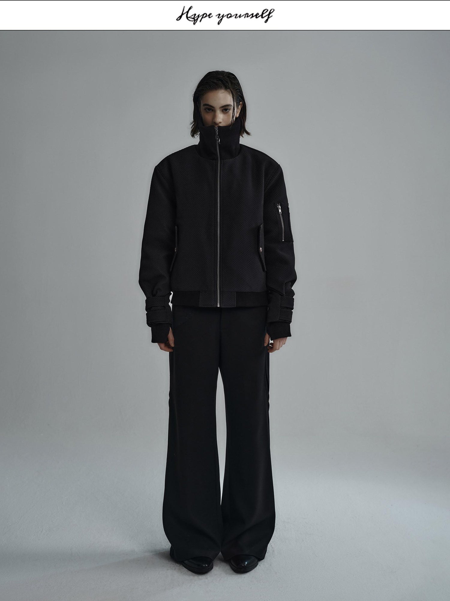 Hypeyourself Warm Insulated Minimalist Boxy Stand Collar Unisex Black Everyday Puffer Jackets