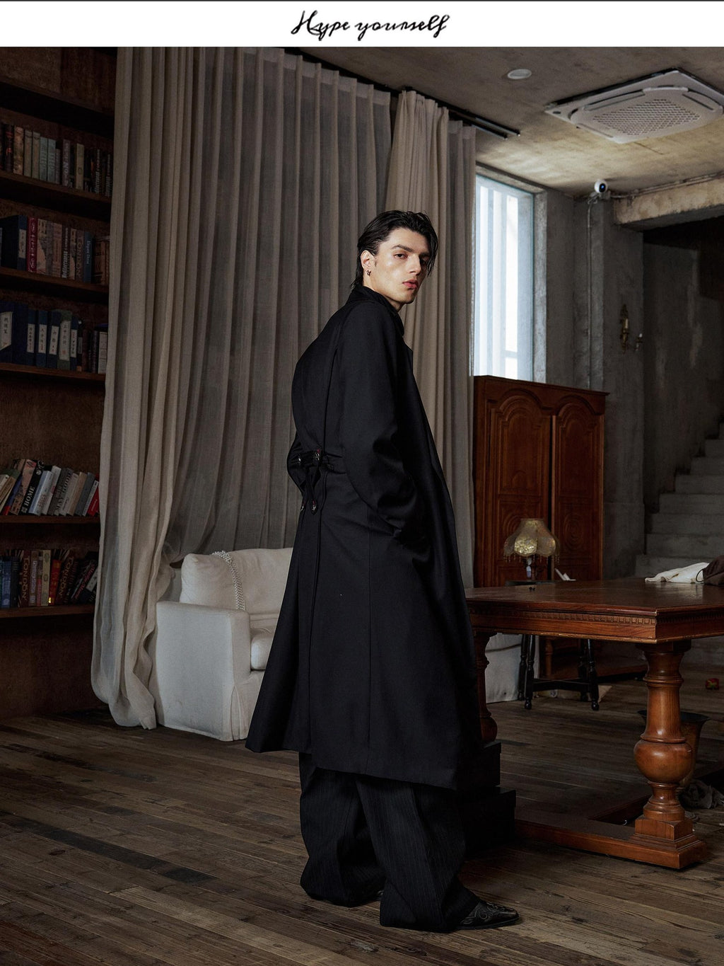 Hypeyourself Windproof Dense Embroidery Loose Fit Urban Long Lapel Unisex Black Trench Coats