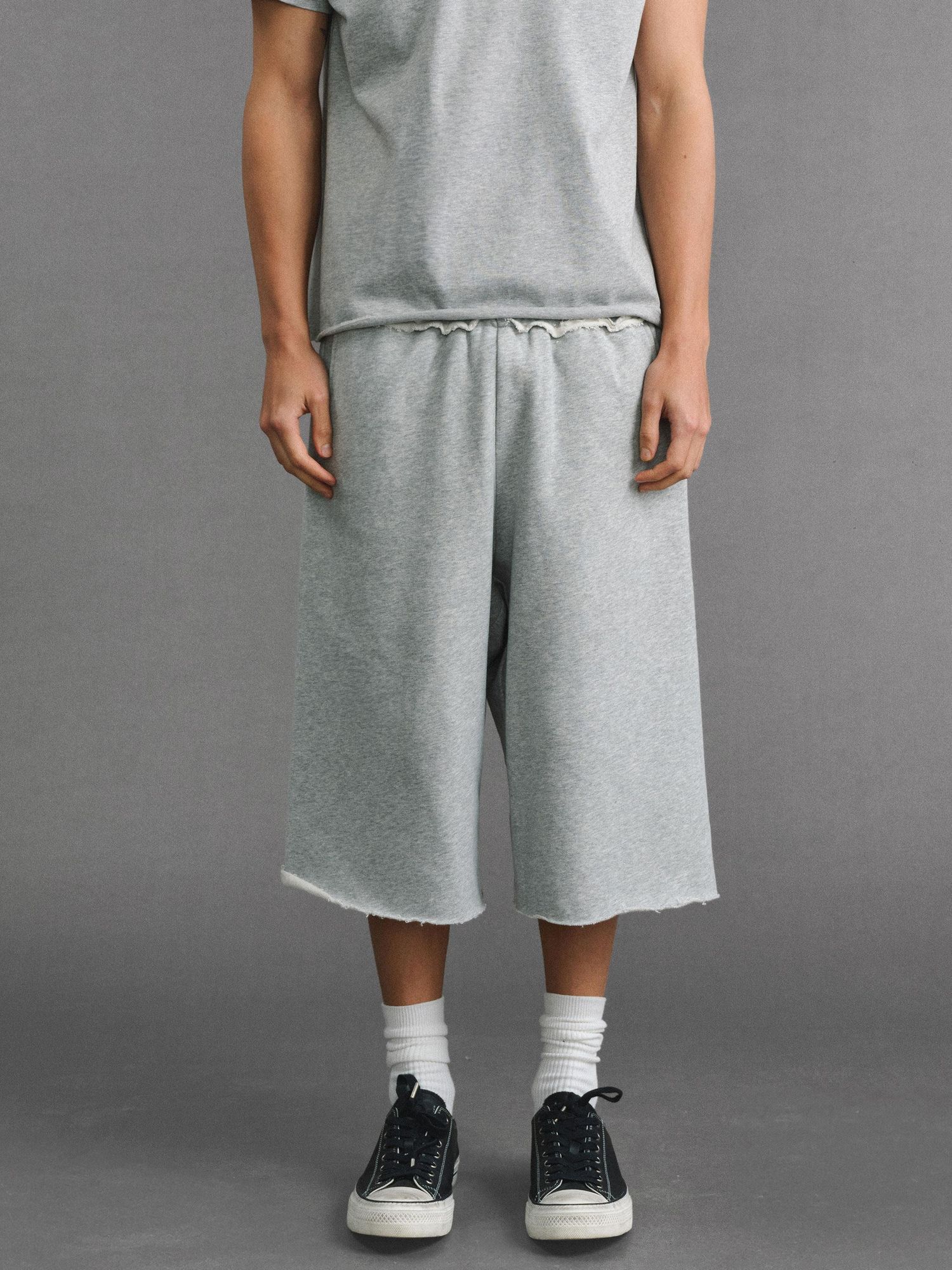 VLABMADE Breathable Cotton Blend Frayed Hem Loose Mid Rise Neutral Street Sweat Shorts