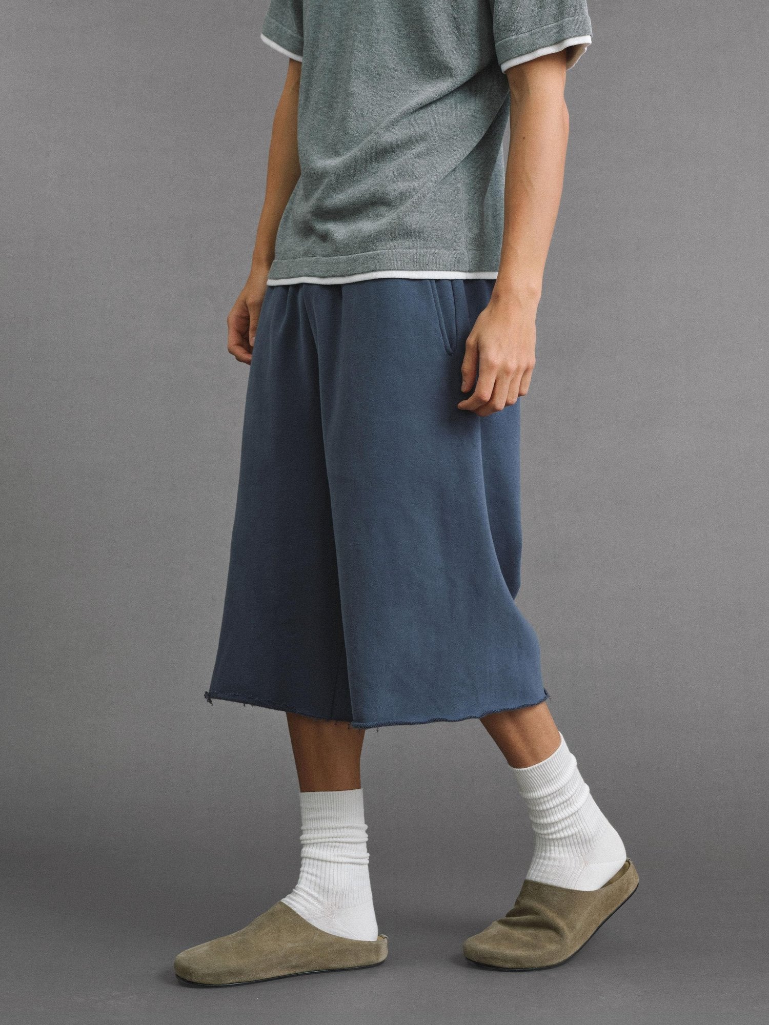 VLABMADE Breathable Cotton Blend Frayed Hem Loose Mid Rise Neutral Street Sweat Shorts