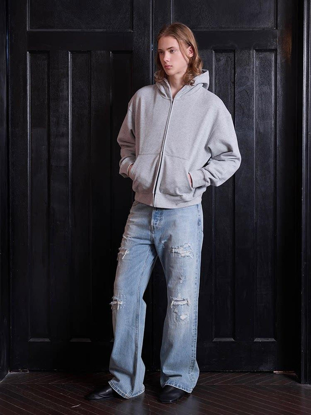 VLABMADE Breathable Cotton Ripped Mid Rise Light Wash Casual Loose Fit Flared Jeans