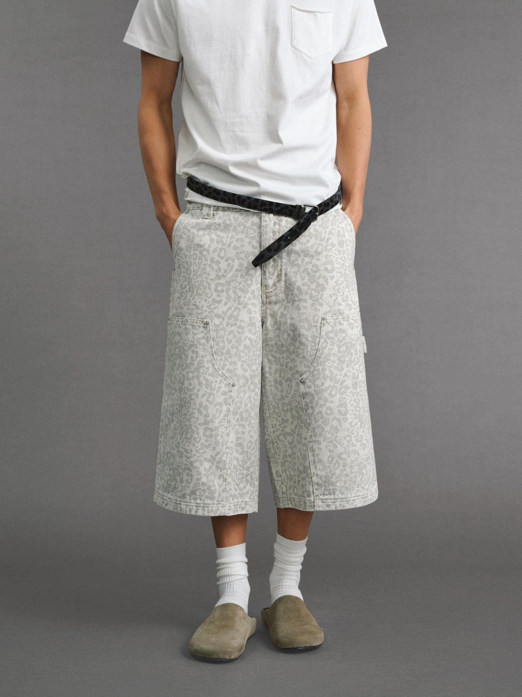 VLABMADE Distressed Leopard Print Wide Leg Loose Fit Mid Rise Cotton Unisex Cargo Shorts