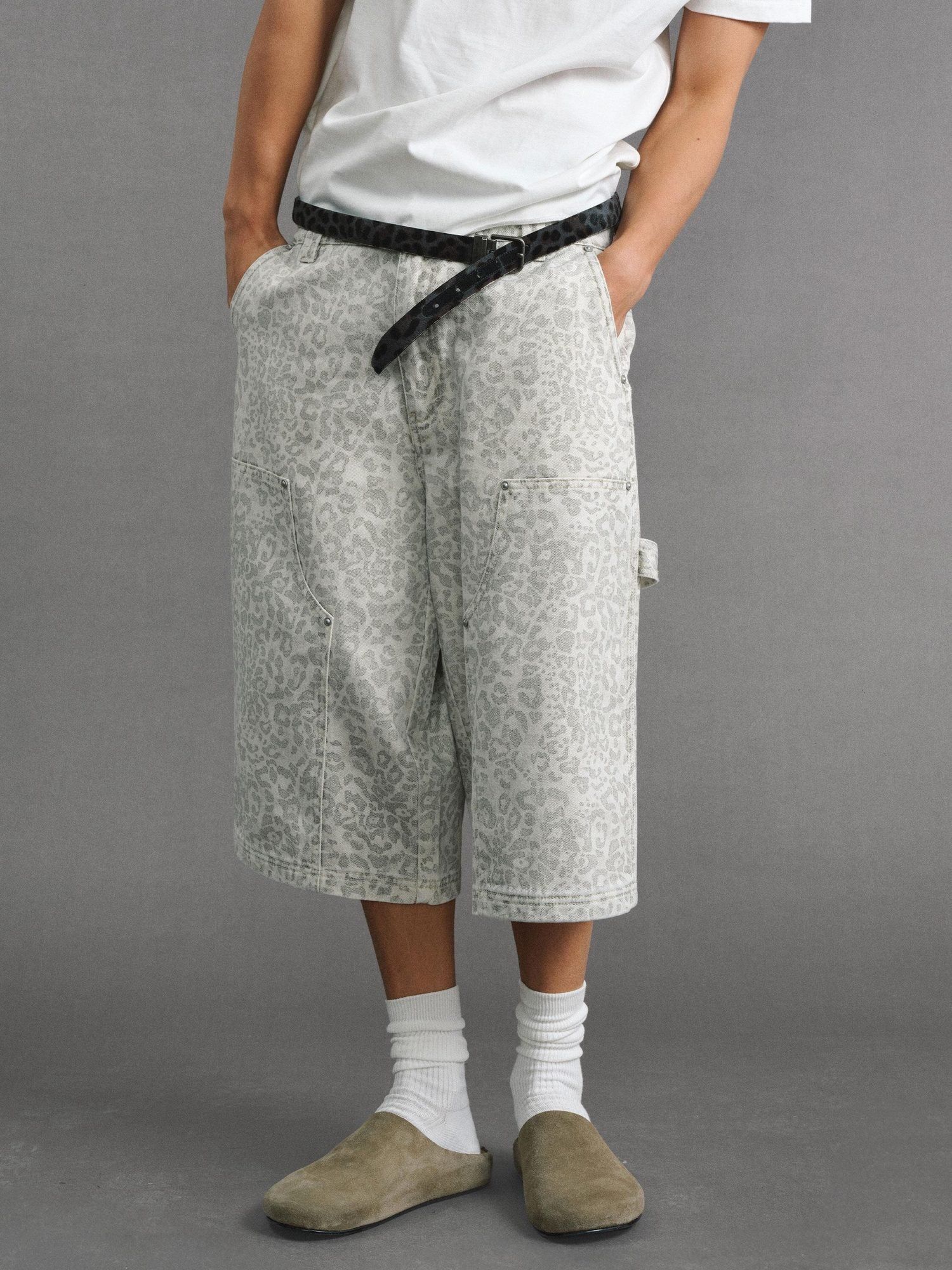VLABMADE Distressed Leopard Print Wide Leg Loose Fit Mid Rise Cotton Unisex Cargo Shorts