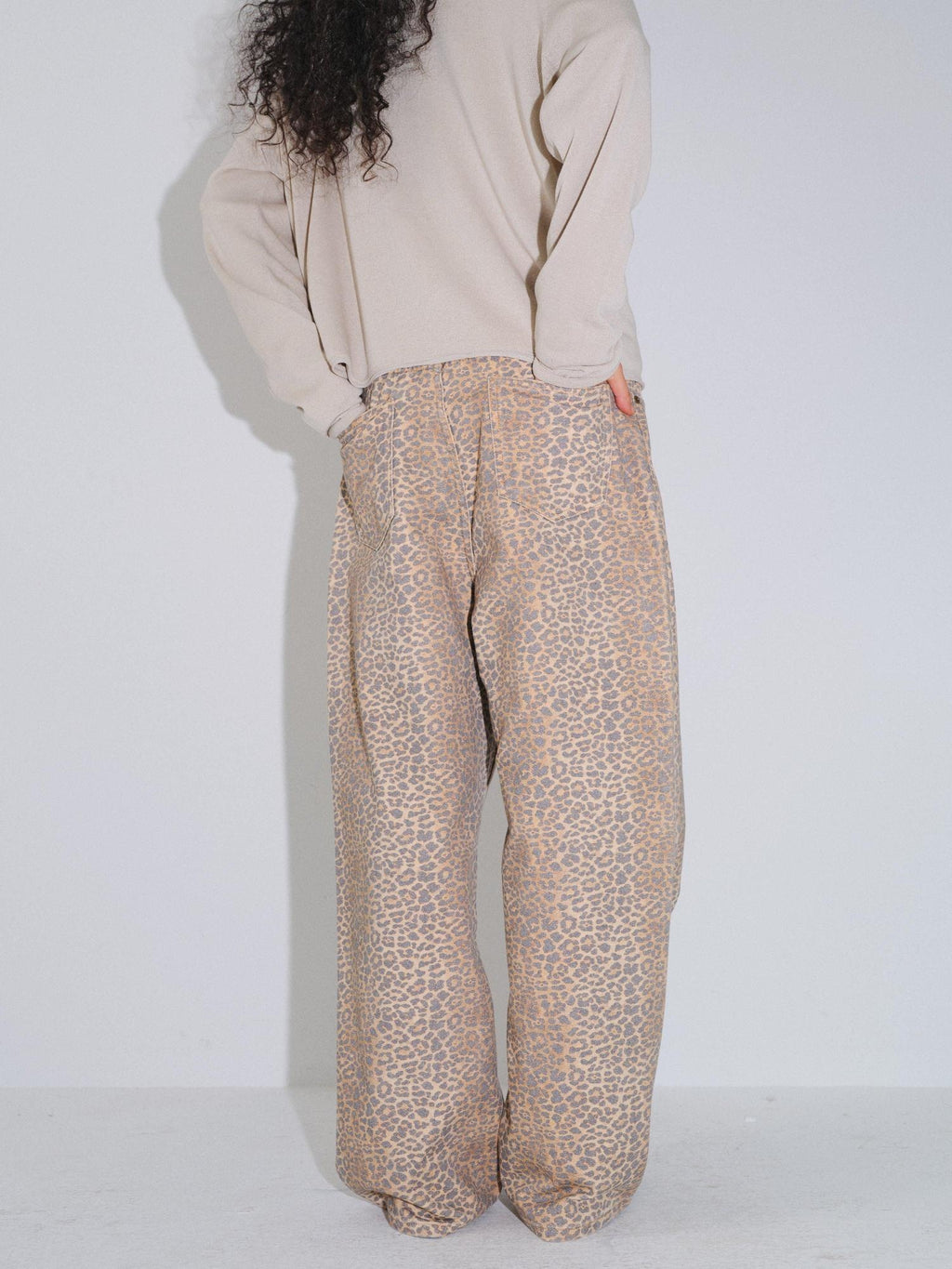 VLABMADE Distressed Mid Rise Leopard Print Unisex Durable Denim Wide-Leg Jeans