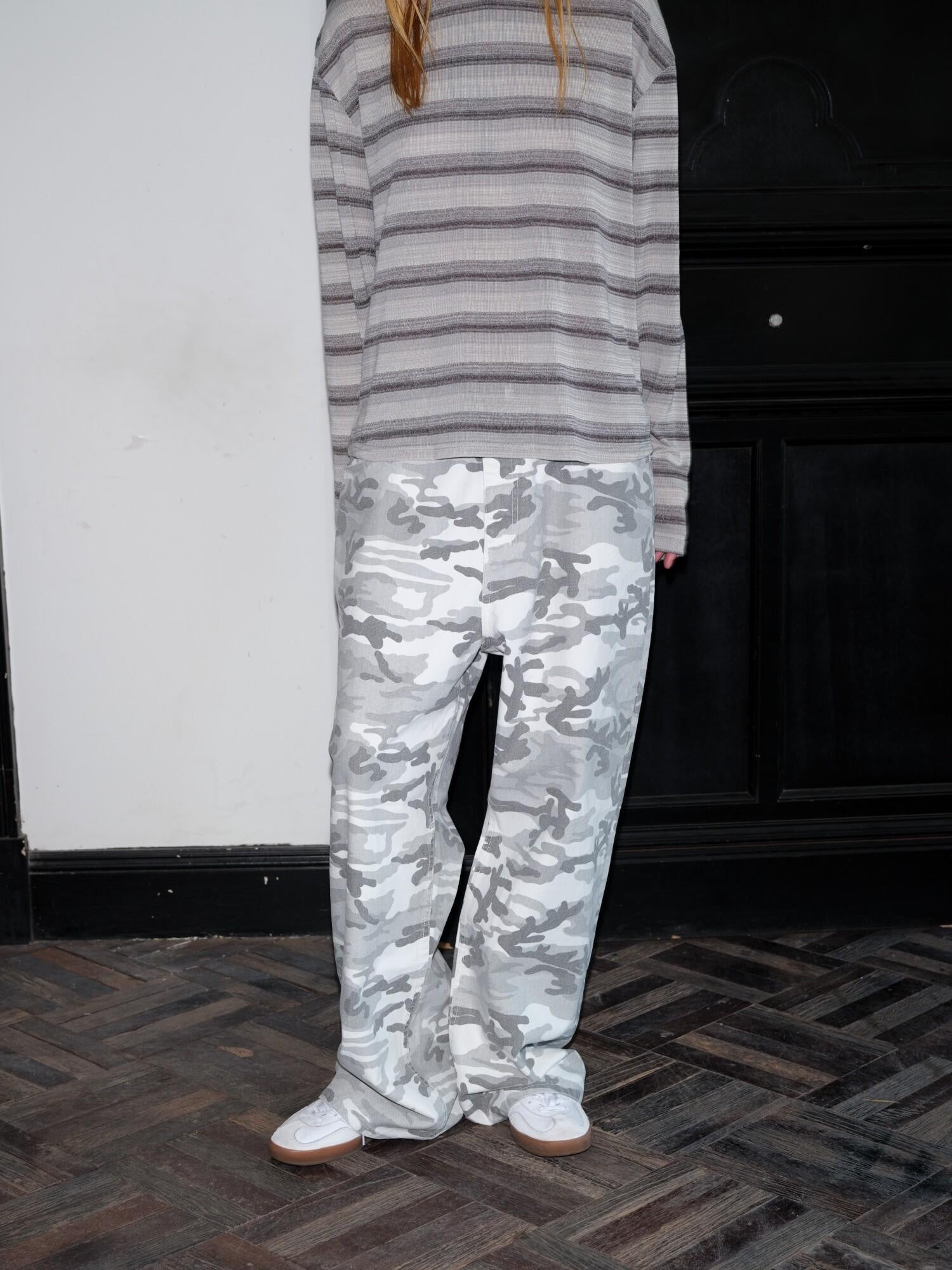 VLABMADE Durable Cotton White Camo Washed Oversized Midrise Pockets Street Wide-Leg Jeans