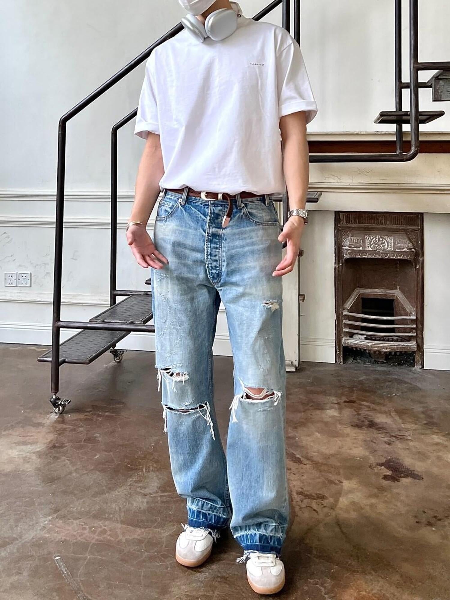 VLABMADE Light Wash Selvedge Mid Rise Five Pocket Loose Denim Straight-Leg Jeans