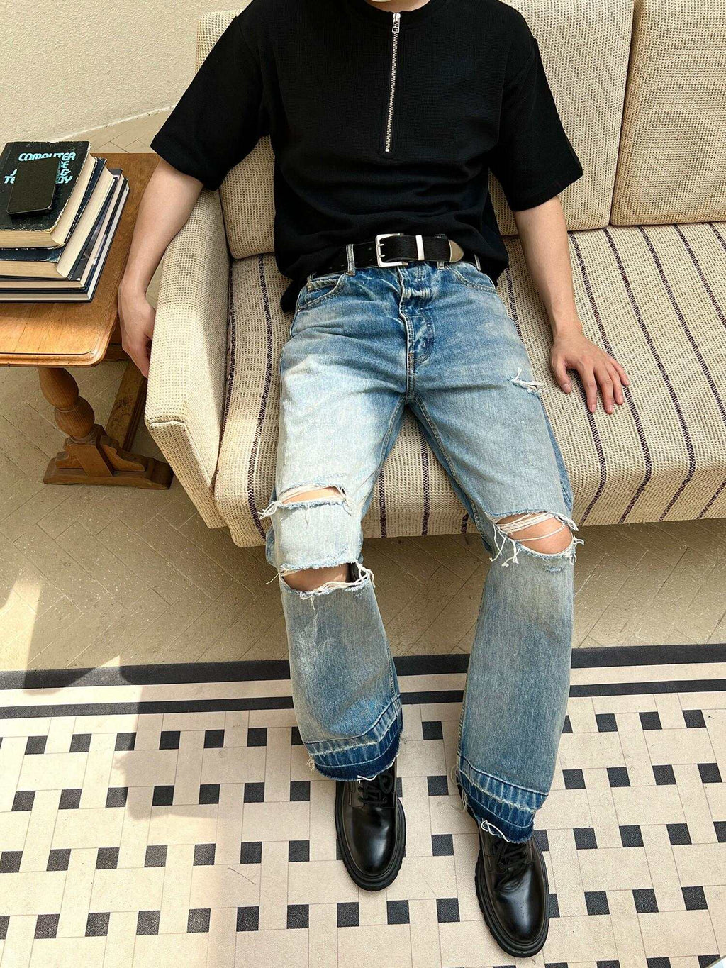 VLABMADE Light Wash Selvedge Mid Rise Five Pocket Loose Denim Straight-Leg Jeans