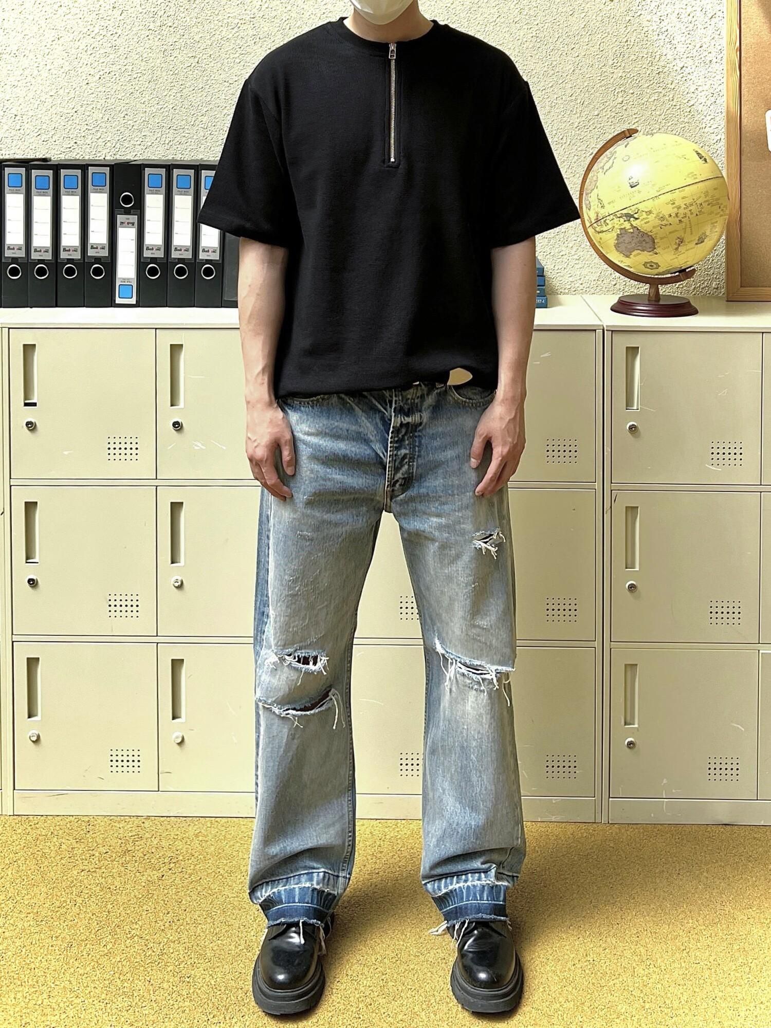 VLABMADE Light Wash Selvedge Mid Rise Five Pocket Loose Denim Straight-Leg Jeans