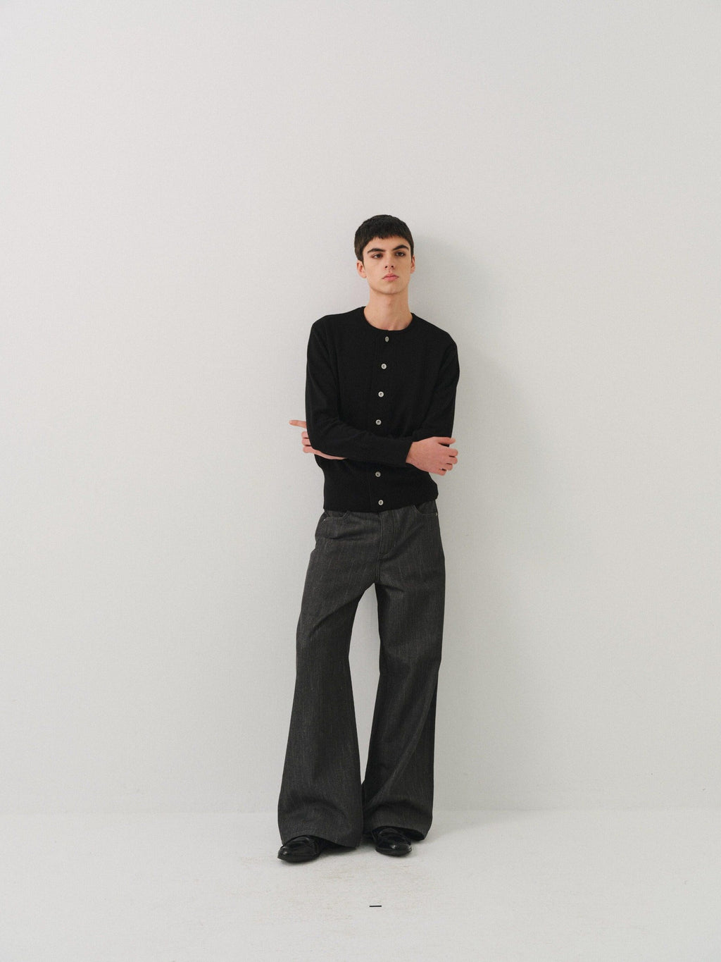 VLABMADE Soft Handstitched Slim Cropped Round Neck Unisex Wool Blend Button Cardigans