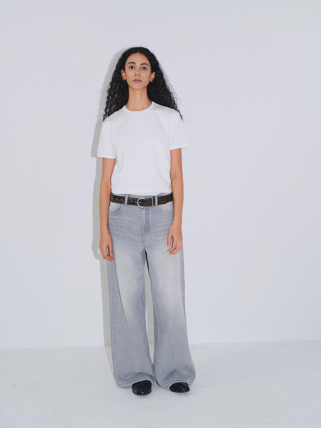 VLABMADE Vintage Distressed Washed Mid Rise Relaxed Unisex Grey Denim Straight-Leg Jeans