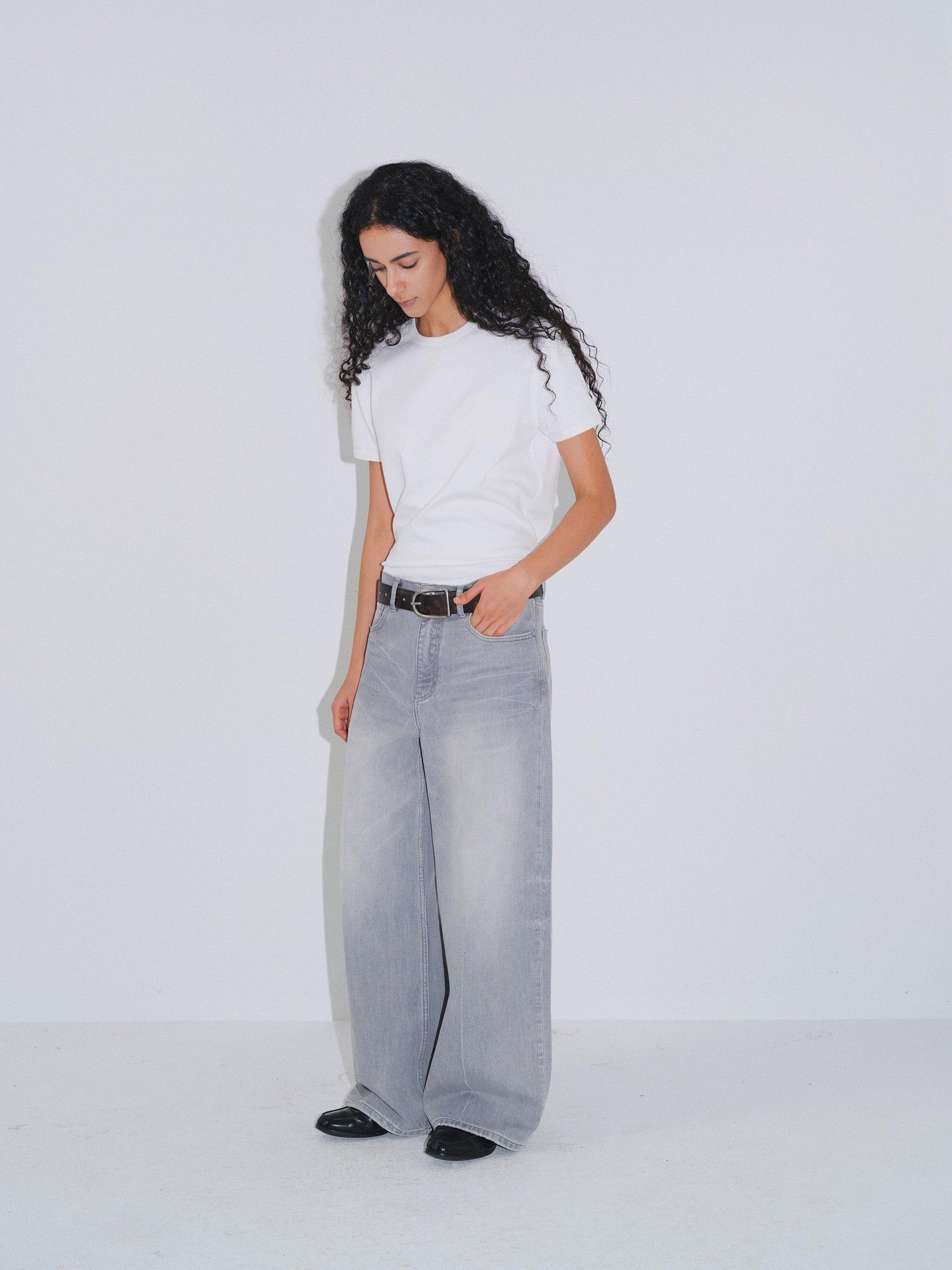 VLABMADE Vintage Distressed Washed Mid Rise Relaxed Unisex Grey Denim Straight-Leg Jeans