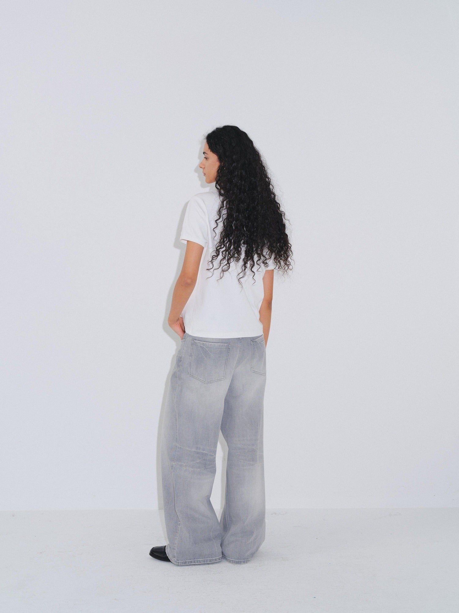 VLABMADE Vintage Distressed Washed Mid Rise Relaxed Unisex Grey Denim Straight-Leg Jeans