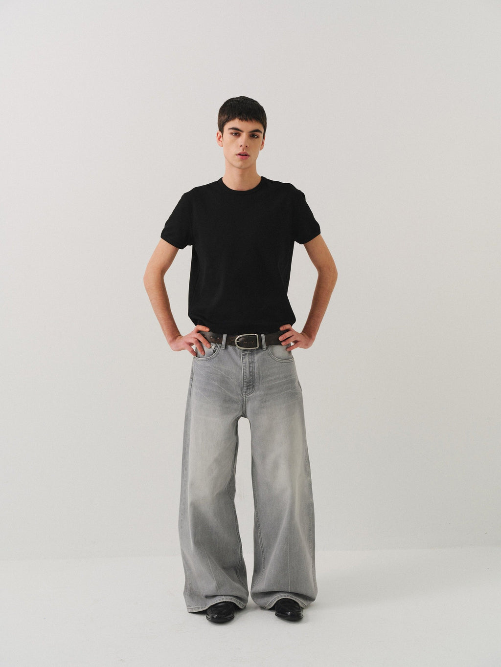 VLABMADE Vintage Distressed Washed Mid Rise Relaxed Unisex Grey Denim Straight-Leg Jeans