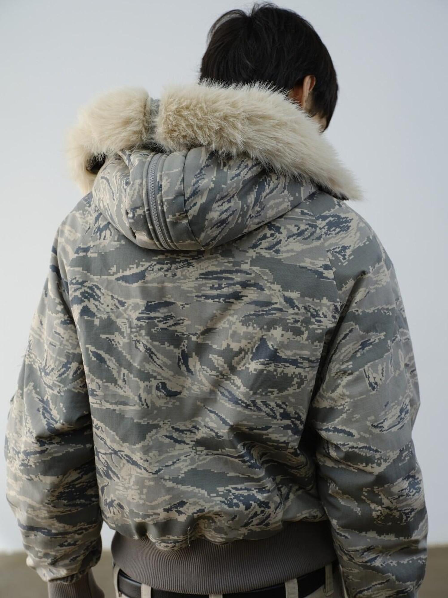 VLABMADE Warm Insulated Loose Fit Hooded Camouflage Casual Youth Puffer Jackets