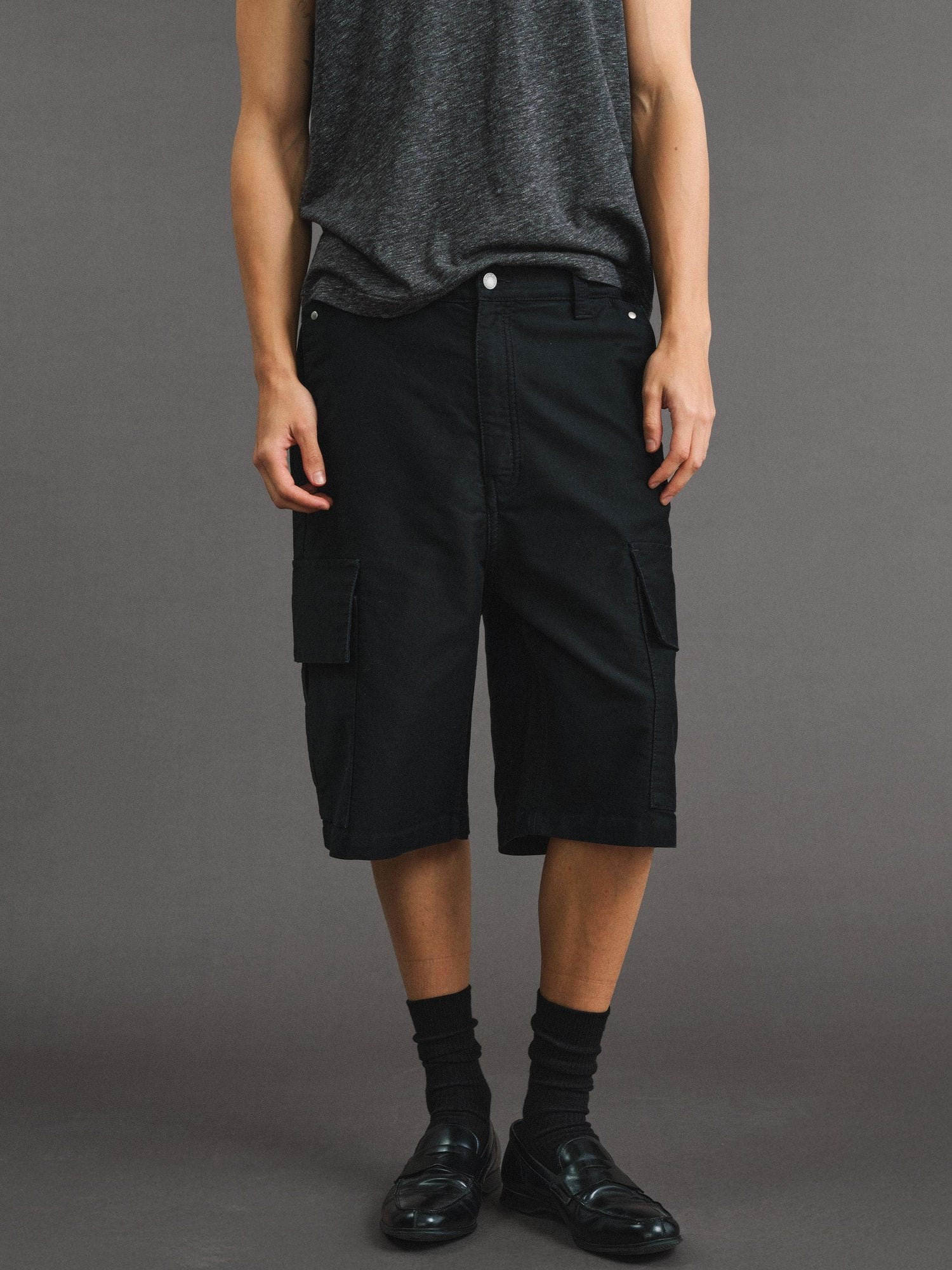 VLABMADE Washed Cotton Loose Fit Solid Pockets Mid Rise Unisex Black Blue Cargo Shorts