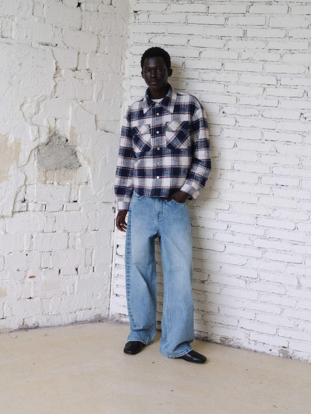 VLABMADE Washed Distressed Mid Rise Loose Fit Durable Cotton Straight-Leg Jeans