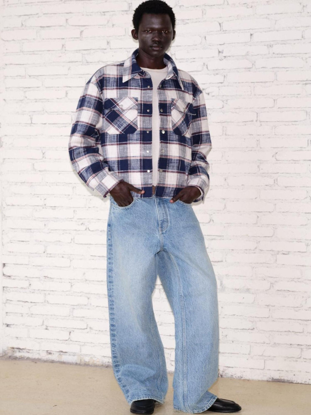 VLABMADE Washed Distressed Mid Rise Loose Fit Durable Cotton Straight-Leg Jeans