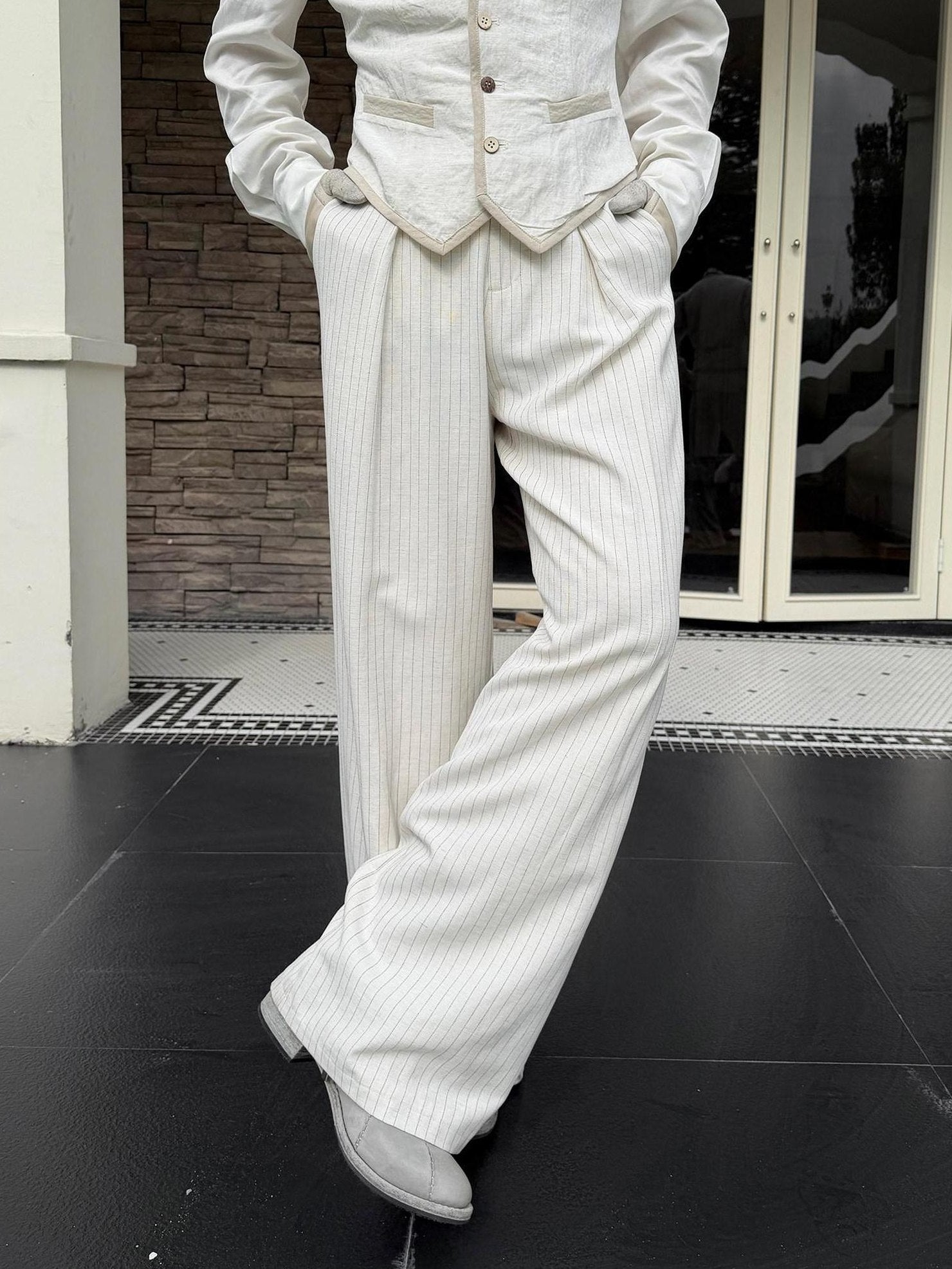 BALITONE White Striped Pleated Viscose Linen Micro Stretch Straight-Leg Casual Trousers