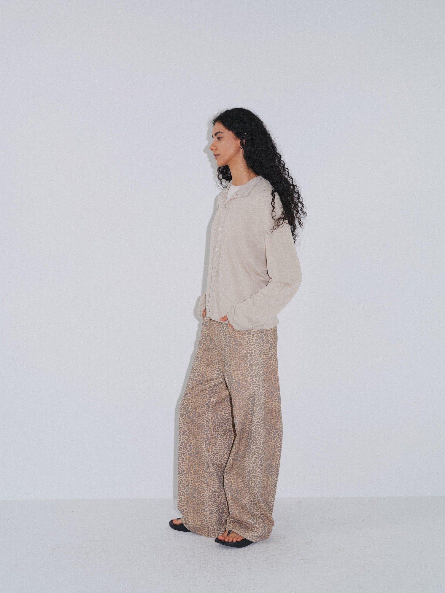 VLABMADE Soft Linen Blend Loose Fit Rolled Hem Unisex Cropped Knit Button Cardigans